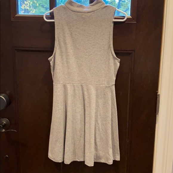 Gray dress - Picture 2 of 2
